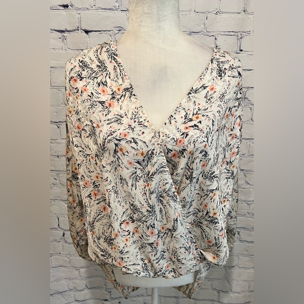 LOVESTITCH V Neck Wrap Floral Blouse High-low Top Size Medium